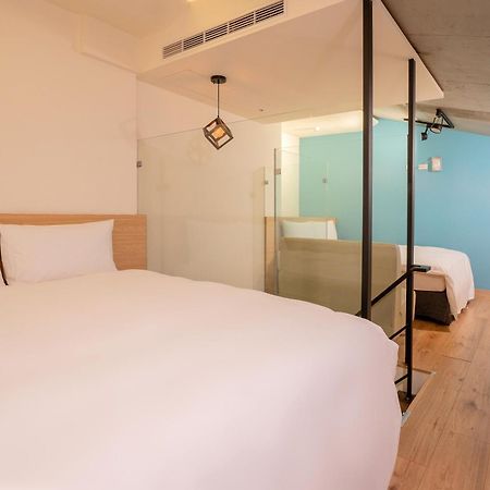 Check Inn Express Taichung Yizhong Esterno foto