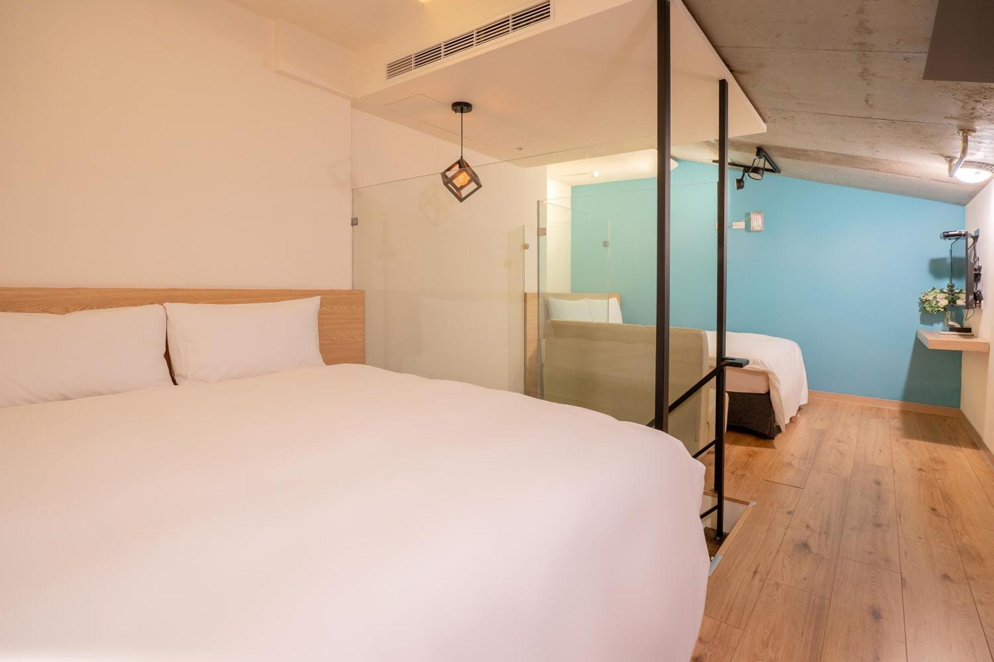 Check Inn Express Taichung Yizhong Esterno foto