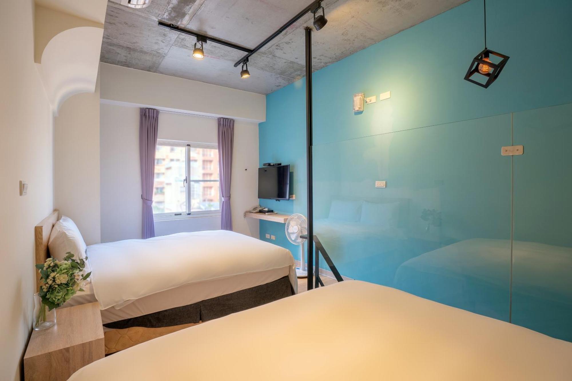 Check Inn Express Taichung Yizhong Esterno foto