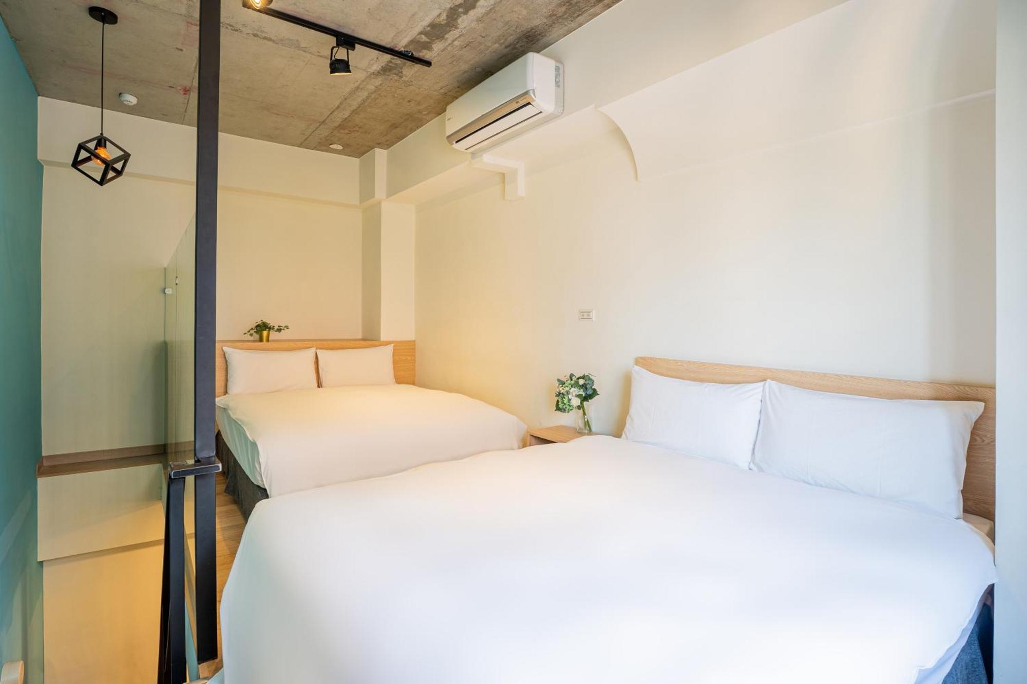 Check Inn Express Taichung Yizhong Esterno foto